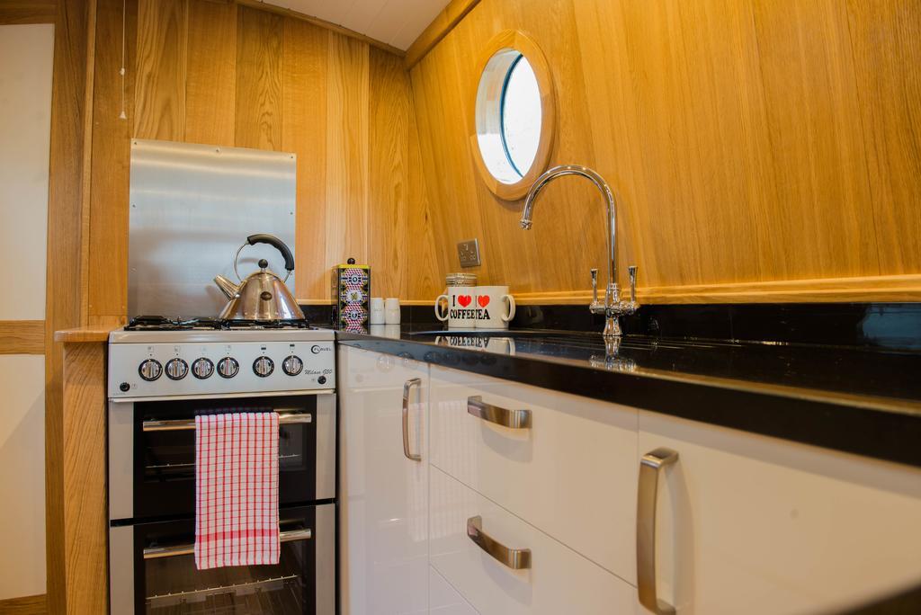 Hotel Narrowboat Puzzle Ely Exteriér fotografie