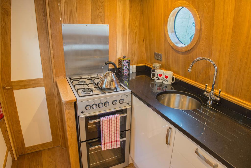 Hotel Narrowboat Puzzle Ely Exteriér fotografie