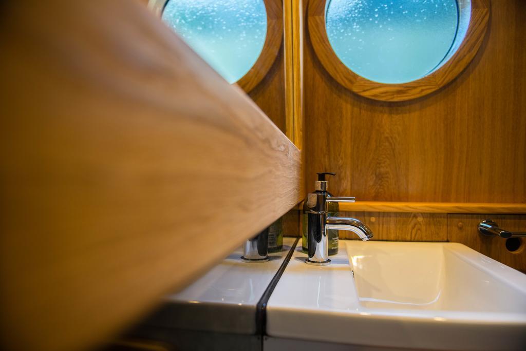 Hotel Narrowboat Puzzle Ely Exteriér fotografie